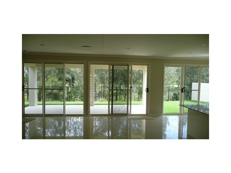 32 Rhodium Cres, Hope Island QLD 4212