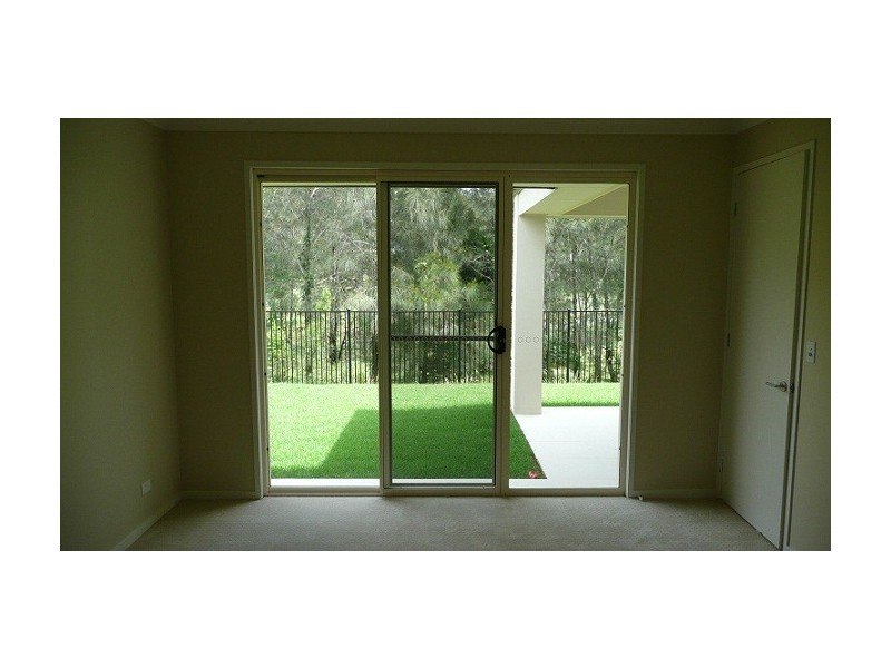 32 Rhodium Cres, Hope Island QLD 4212