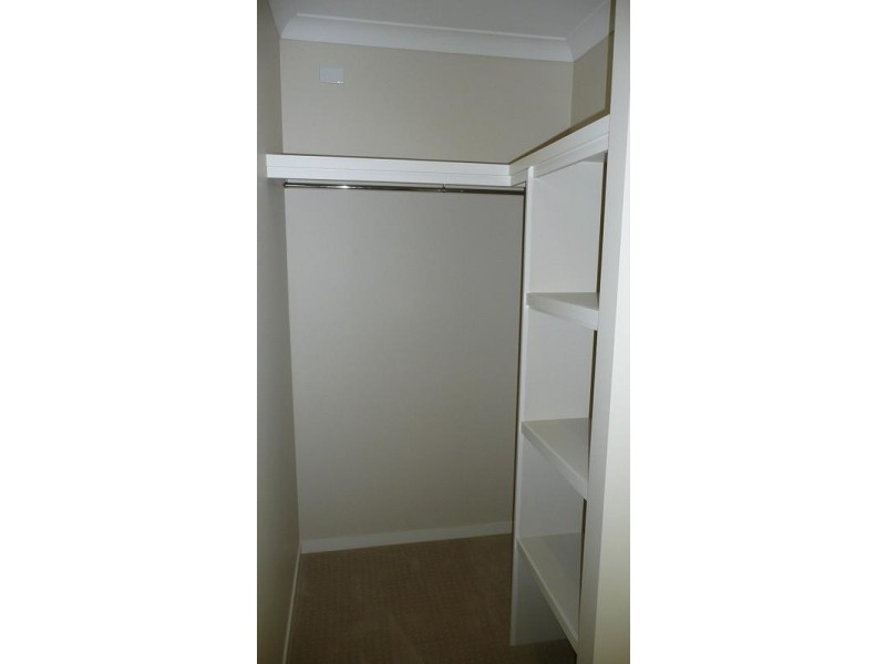 32 Rhodium Cres, Hope Island QLD 4212