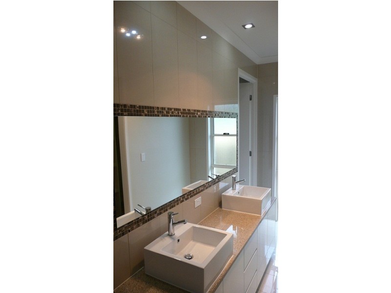 32 Rhodium Cres, Hope Island QLD 4212