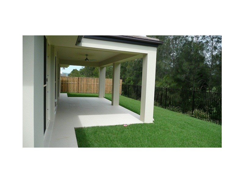 32 Rhodium Cres, Hope Island QLD 4212