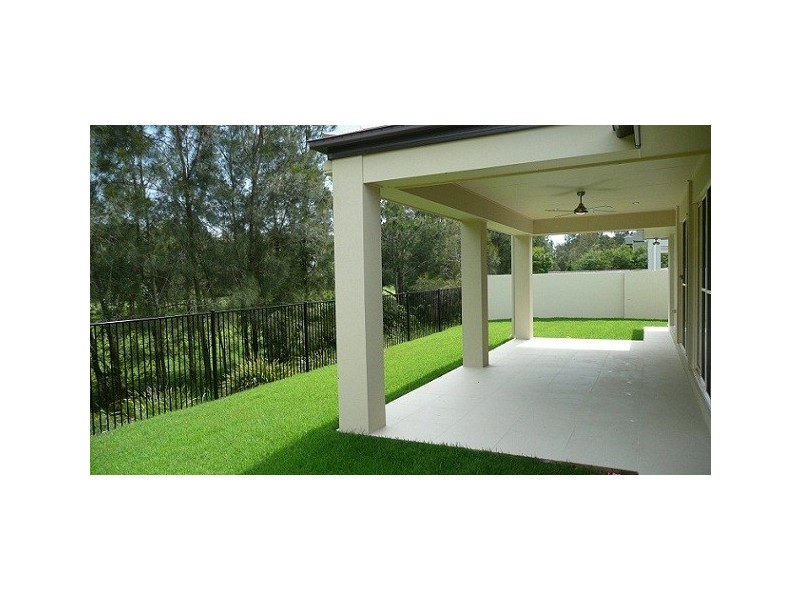 32 Rhodium Cres, Hope Island QLD 4212