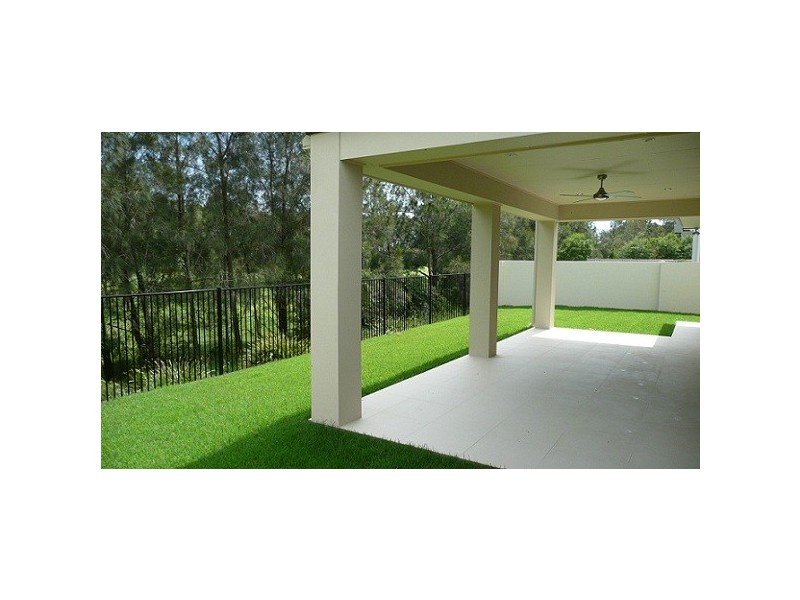 32 Rhodium Cres, Hope Island QLD 4212