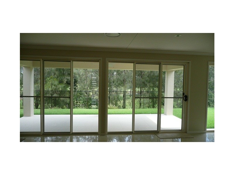 32 Rhodium Cres, Hope Island QLD 4212