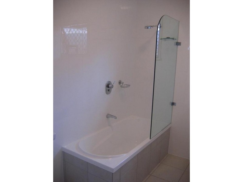 57 Ocean St, Runaway Bay QLD 4216