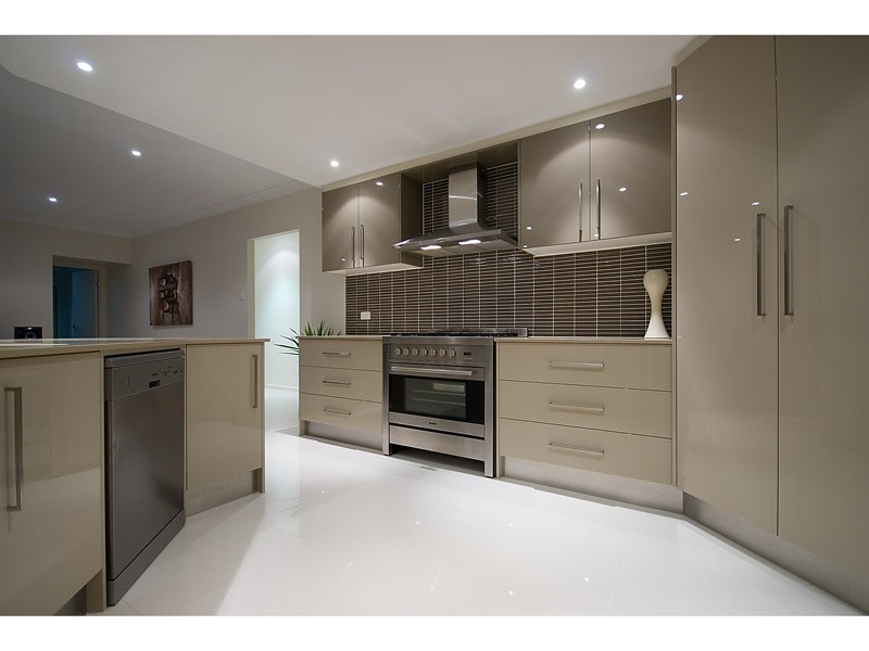 29 Rhodium Cres, Hope Island QLD 4212