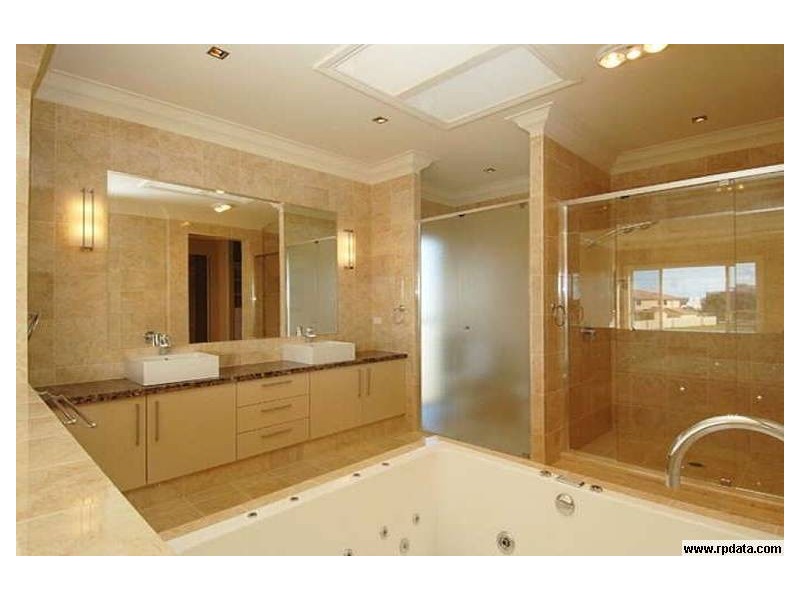 Paradise Point QLD 4216