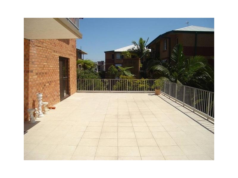 5/16 Madang Cres, Runaway Bay QLD 4216