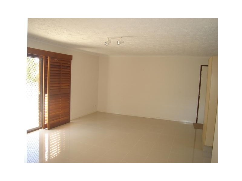 5/16 Madang Cres, Runaway Bay QLD 4216