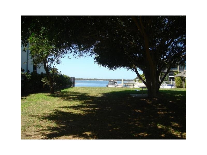 5/16 Madang Cres, Runaway Bay QLD 4216