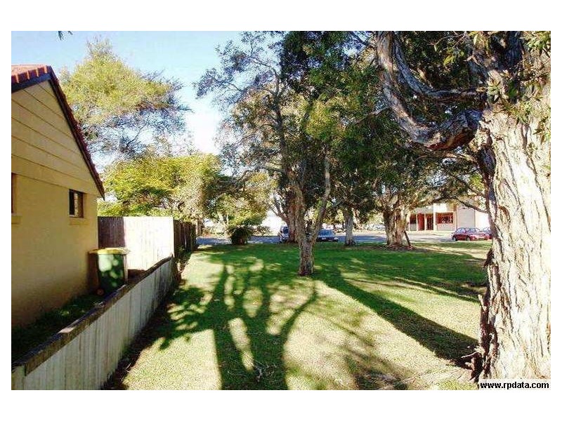 2/24 Bruce Av, Paradise Point QLD 4216
