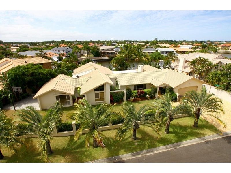 34-36 Cockleshell CT, Runaway Bay QLD 4216