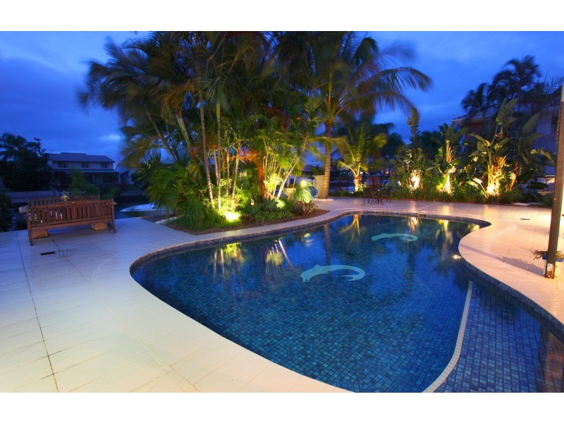 34-36 Cockleshell CT, Runaway Bay QLD 4216