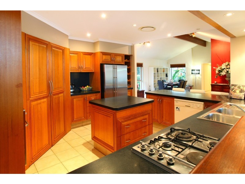 34-36 Cockleshell CT, Runaway Bay QLD 4216