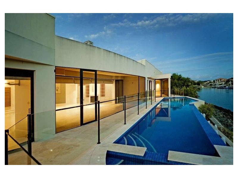 7087 Keyside Close, Hope Island QLD 4212