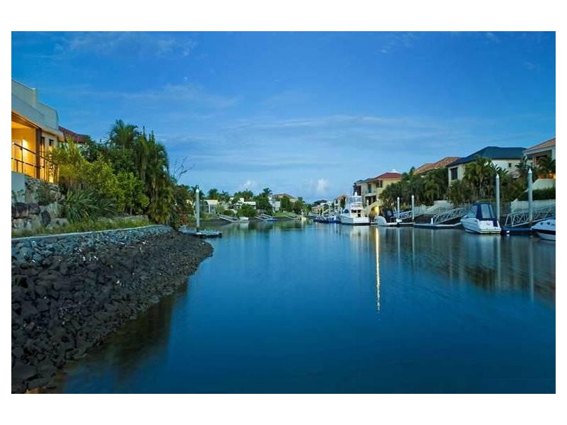 7087 Keyside Close, Hope Island QLD 4212