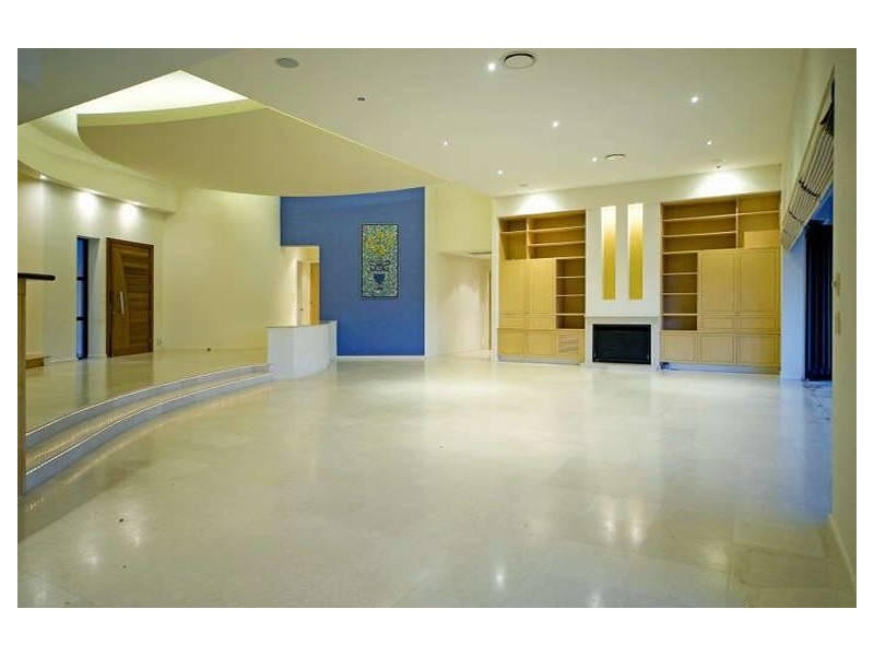 7087 Keyside Close, Hope Island QLD 4212