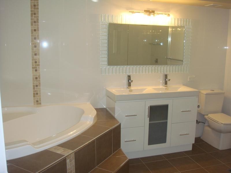 3 Marina Cresent, Runaway Bay QLD 4216