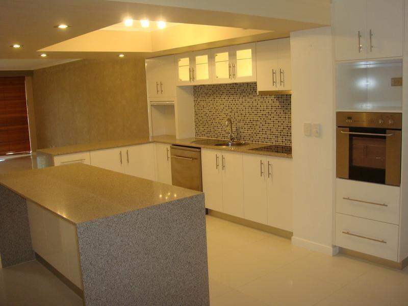 3 Marina Cresent, Runaway Bay QLD 4216