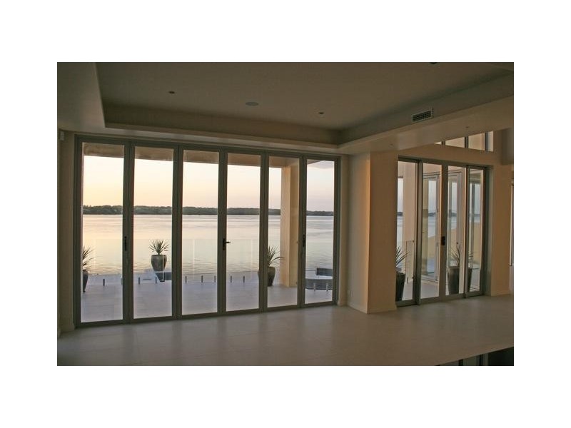 Sovereign Islands QLD 4216