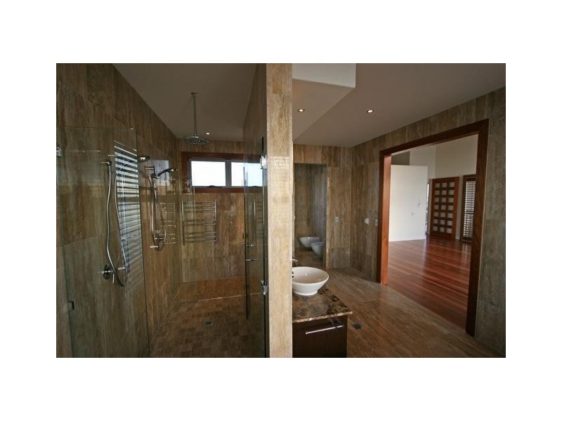 Sovereign Islands QLD 4216