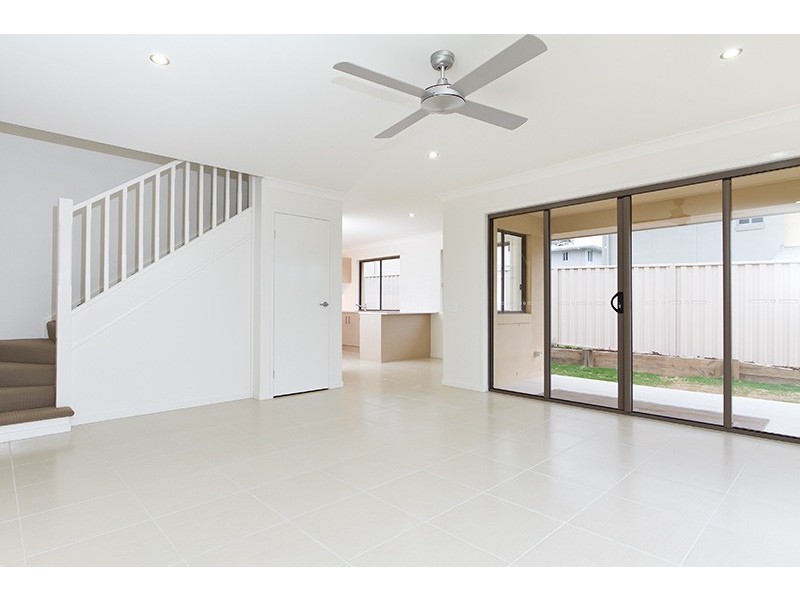 6 Ritz Dr, Coomera QLD 4209