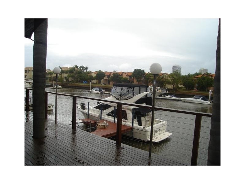 34 Sundance Way, Runaway Bay QLD 4216