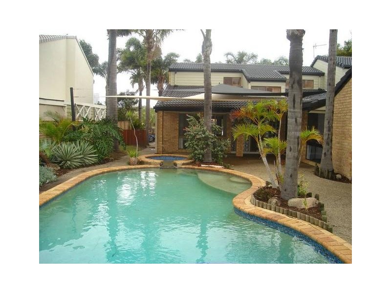 34 Sundance Way, Runaway Bay QLD 4216