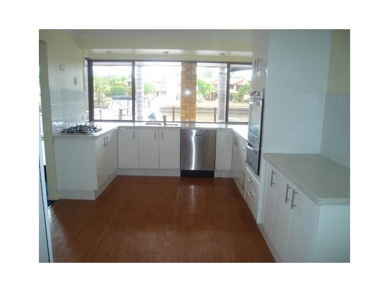 34 Sundance Way, Runaway Bay QLD 4216