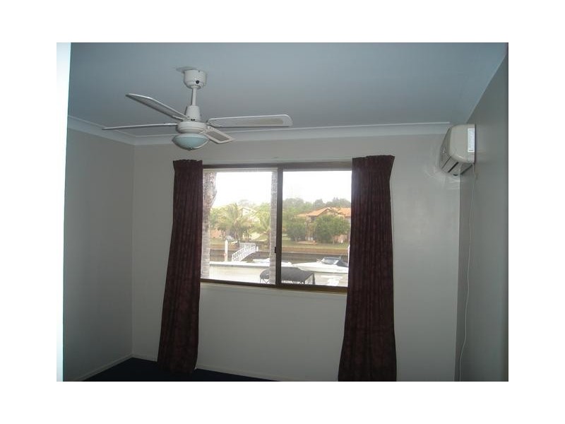 34 Sundance Way, Runaway Bay QLD 4216