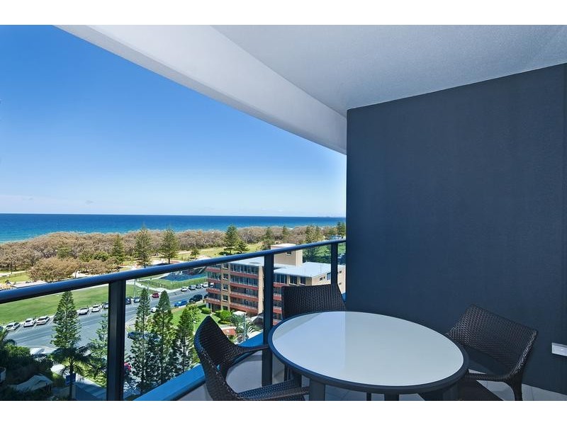 805/4 Charles Ave, Broadbeach QLD 4218