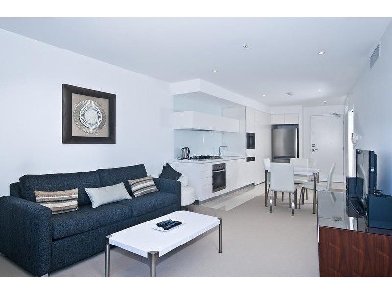 805/4 Charles Ave, Broadbeach QLD 4218