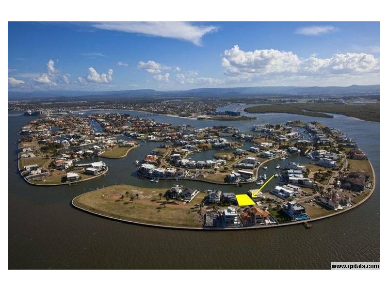 39 Knightsbridge Pde E, Sovereign Islands QLD 4216