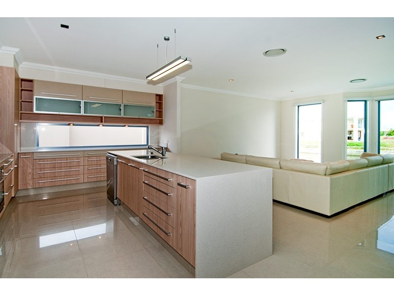 34 East Quay DR, Biggera Waters QLD 4216