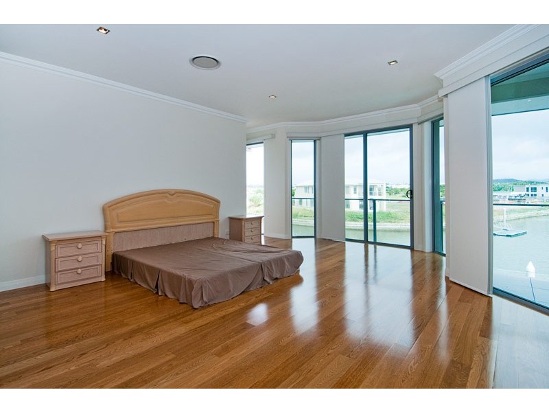 34 East Quay DR, Biggera Waters QLD 4216