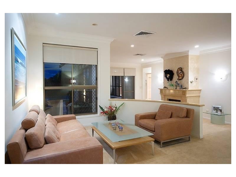 20 Kavieng CT, Runaway Bay QLD 4216