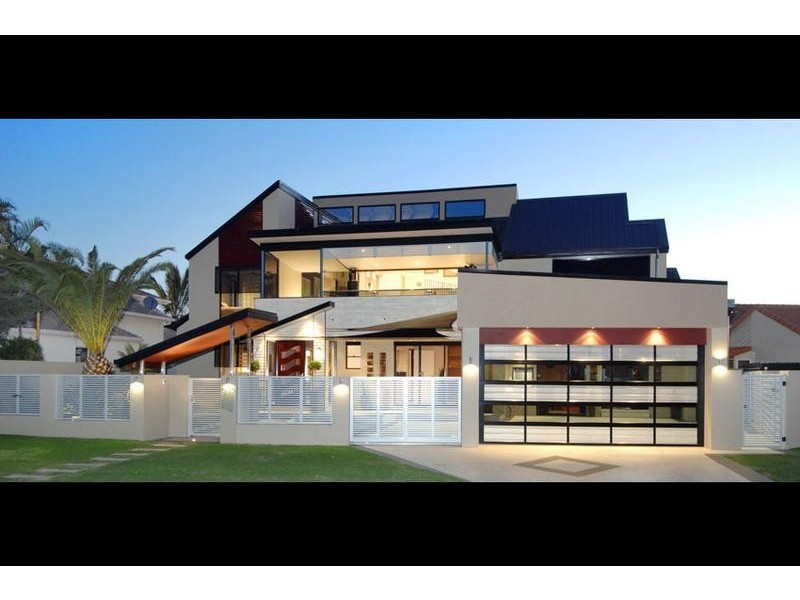 24 Daru Ave, Runaway Bay QLD 4216