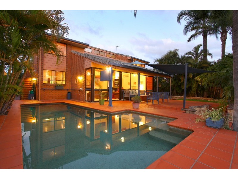 20 Midnight Ct, Runaway Bay QLD 4216