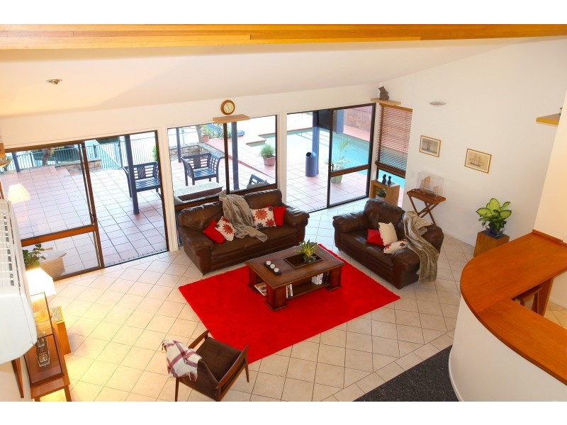 20 Midnight Ct, Runaway Bay QLD 4216