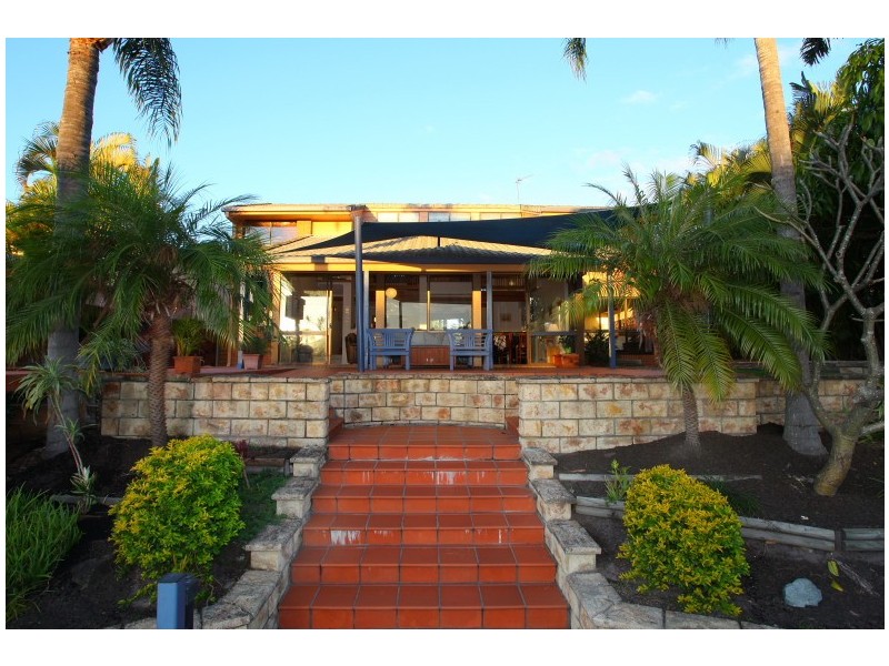 20 Midnight Ct, Runaway Bay QLD 4216