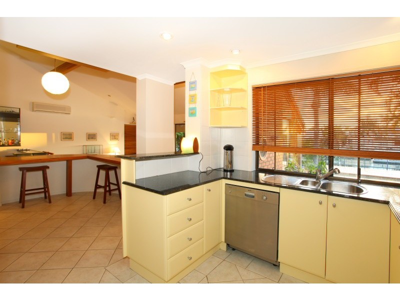 20 Midnight Ct, Runaway Bay QLD 4216