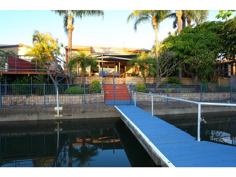 20 Midnight Ct, Runaway Bay QLD 4216