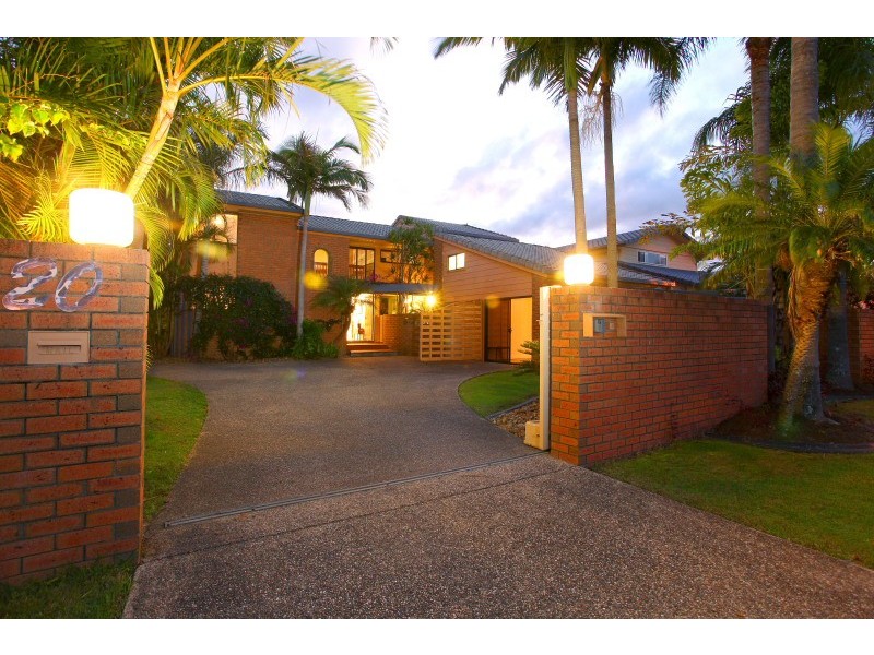 20 Midnight Ct, Runaway Bay QLD 4216