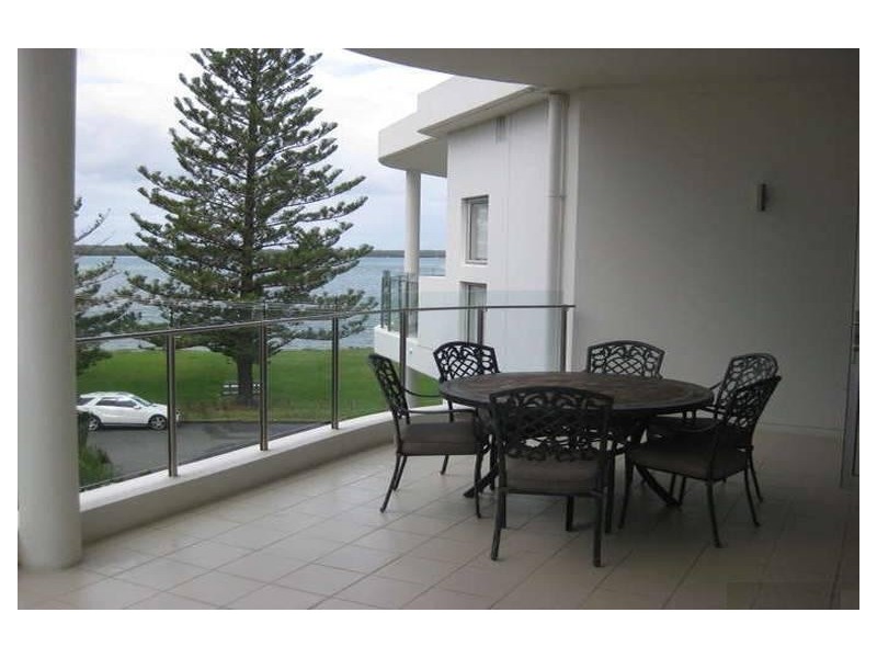 9/32 Oatland Ave, Runaway Bay QLD 4216