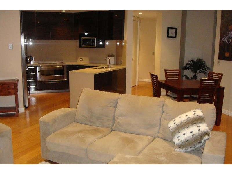 9/32 Oatland Ave, Runaway Bay QLD 4216