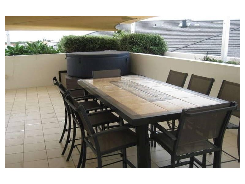 9/32 Oatland Ave, Runaway Bay QLD 4216