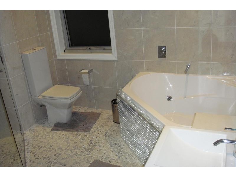 9/32 Oatland Ave, Runaway Bay QLD 4216
