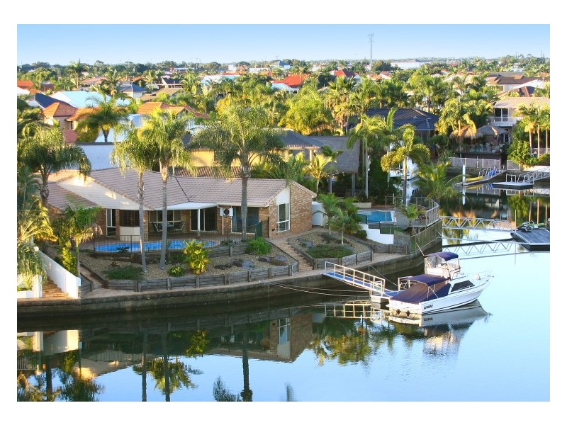 34 NIRVANA CT, Runaway Bay QLD 4216