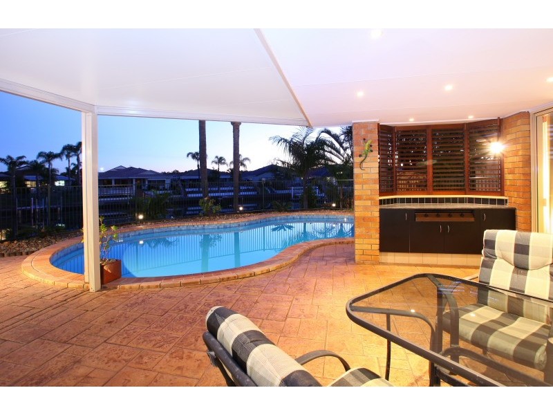34 NIRVANA CT, Runaway Bay QLD 4216