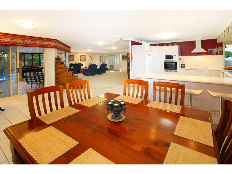 34 NIRVANA CT, Runaway Bay QLD 4216